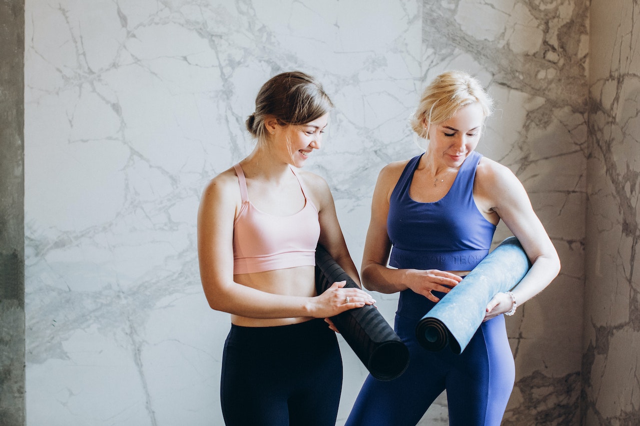 Are Cork or Rubber Yoga Mats Better?